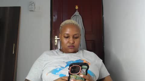 Snapshot of pretty_annah chatting on December 2024 03:12:02 PM Annah online show from December 2024 03:12:02 PM