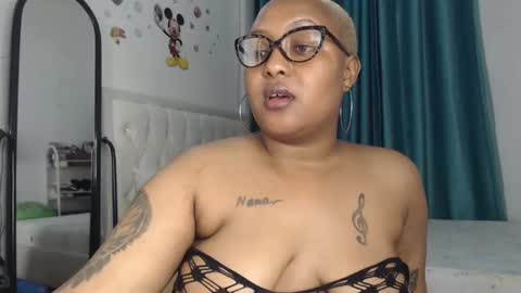 Snapshot of pretty_annah chatting on February 2025 12:32:01 AM Annah online show from February 2025 12:32:01 AM