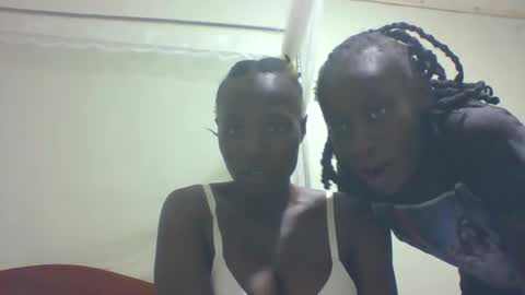 pretty_betty_ online show from February 2025 11:01:02 AM