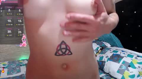 pretty_cristal22 online show from October 2025 12:19:02 AM