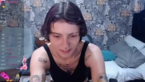 pretty_cristal22 online show from June 2026 03:36:01 PM