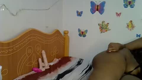 pretty_dey online show from November 2025 10:10:02 PM