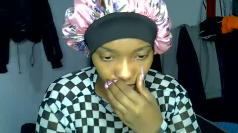 pretty jazminee online show from June 2026 05:19:02 PM
