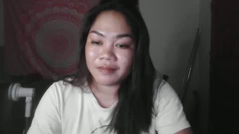 Snapshot of pretty_jewel05 chatting on February 2025 04:21:02 PM pretty_jewel05 online show from February 2025 04:21:02 PM