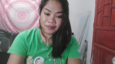 Snapshot of pretty_jewel05 chatting on February 2025 04:37:01 PM pretty_jewel05 online show from February 2025 04:37:01 PM