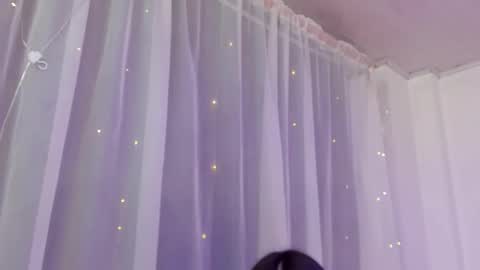 pretty online show from November 2025 11:36:02 AM