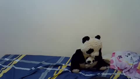 Kelen online show from December 2024 06:08:01 PM