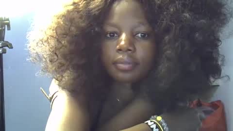 Kelen online show from January 2025 02:18:01 AM