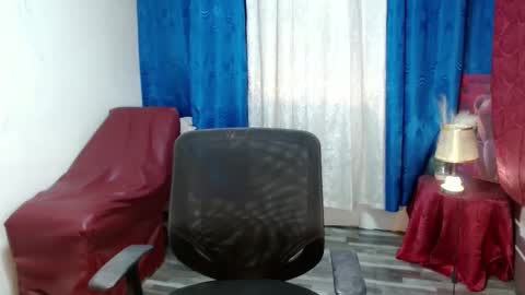 Snapshot of pretty_lady_kitty chatting on December 2024 12:38:01 AM pretty_lady_kitty online show from December 2024 12:38:01 AM