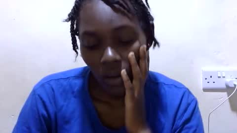 pretty_leila1 online show from February 2026 08:19:02 PM