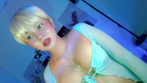 Flor online show from November 2025 05:10:01 AM