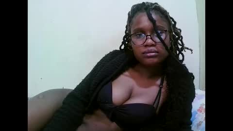 Snapshot of pretty_mellan chatting on February 2025 03:55:02 AM pretty_mellan online show from February 2025 03:55:02 AM
