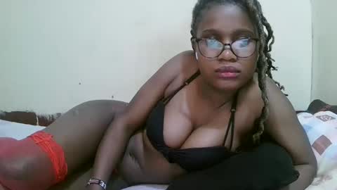 Snapshot of pretty_mellan chatting on February 2025 04:52:01 PM pretty_mellan online show from February 2025 04:52:01 PM