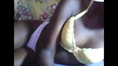 Snapshot of pretty_mine chatting on January 2025 12:19:01 PM pretty time online show from January 2025 12:19:01 PM