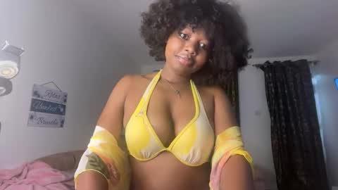 Pretty peaches online show from December 2025 07:53:02 PM