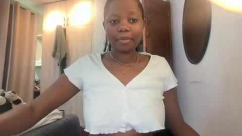 Pretty peaches online show from June 2026 07:03:02 AM