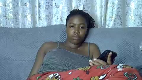 Snapshot of pretty_petite24 chatting on March 2026 07:33:01 PM pretty_petite24 online show from March 2026 07:33:01 PM