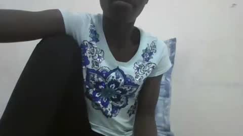 Snapshot of pretty_petite_ebony chatting on December 2024 11:25:01 PM pretty_petite_ebony online show from December 2024 11:25:01 PM