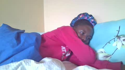 Snapshot of pretty_petite_ebony chatting on December 2024 07:38:02 AM pretty_petite_ebony online show from December 2024 07:38:02 AM