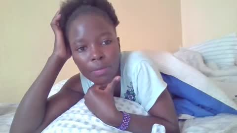 Snapshot of pretty_petite_ebony chatting on January 2025 11:16:02 AM pretty_petite_ebony online show from January 2025 11:16:02 AM