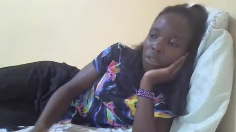 Snapshot of pretty_petite_ebony chatting on January 2025 10:35:01 PM pretty_petite_ebony online show from January 2025 10:35:01 PM