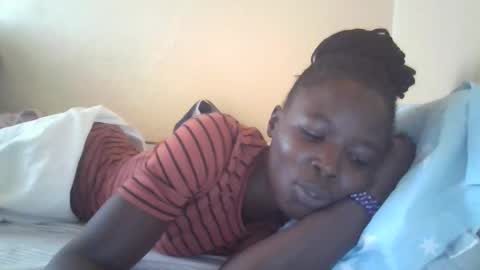 Snapshot of pretty_petite_ebony chatting on February 2025 07:49:01 AM pretty_petite_ebony online show from February 2025 07:49:01 AM