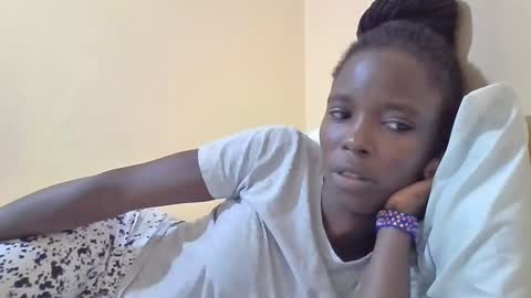 Snapshot of pretty_petite_ebony chatting on February 2025 10:39:02 PM pretty_petite_ebony online show from February 2025 10:39:02 PM