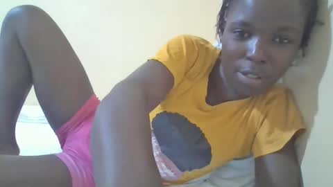 Snapshot of pretty_petite_ebony chatting on March 2025 10:15:02 PM pretty_petite_ebony online show from March 2025 10:15:02 PM