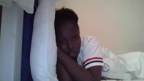 Snapshot of pretty_petite_ebony chatting on October 2025 08:59:01 AM pretty_petite_ebony online show from October 2025 08:59:01 AM