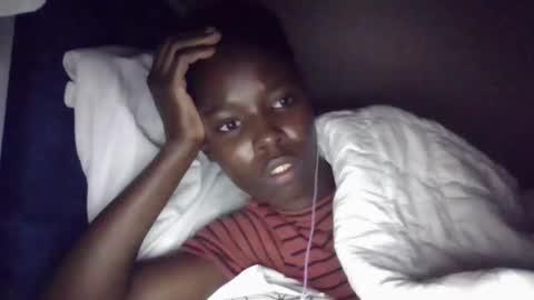 Snapshot of pretty_petite_ebony chatting on October 2025 03:24:01 PM pretty_petite_ebony online show from October 2025 03:24:01 PM