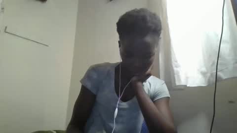 Snapshot of pretty_petite_ebony chatting on October 2025 04:57:02 AM pretty_petite_ebony online show from October 2025 04:57:02 AM