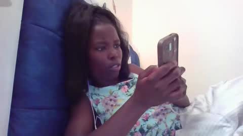 Snapshot of pretty_petite_ebony chatting on November 2025 01:54:02 PM pretty_petite_ebony online show from November 2025 01:54:02 PM