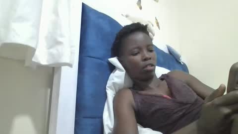 Snapshot of pretty_petite_ebony chatting on November 2025 03:07:01 AM pretty_petite_ebony online show from November 2025 03:07:01 AM