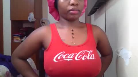 Snapshot of pretty_shila chatting on April 2026 09:43:02 PM pretty_shila online show from April 2026 09:43:02 PM
