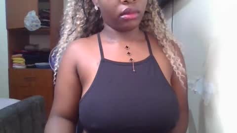 Snapshot of pretty_shila chatting on May 2026 11:21:02 PM pretty_shila online show from May 2026 11:21:02 PM