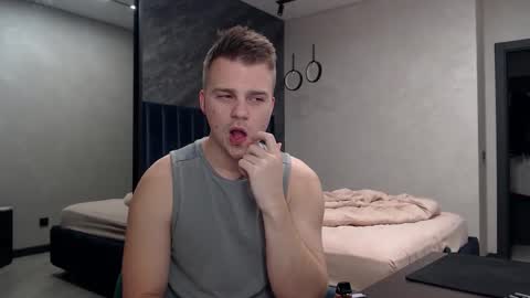 Justin online show from November 2025 07:49:02 PM