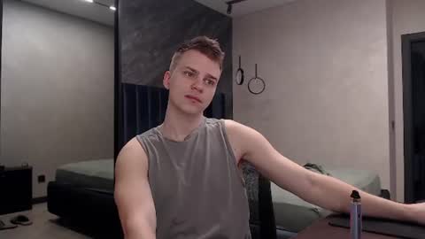 Snapshot of pretty_sweety chatting on June 2026 05:27:02 AM Justin online show from June 2026 05:27:02 AM