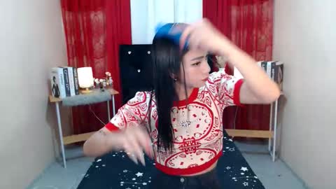 prettyakhira online show from November 2025 01:00:01 PM