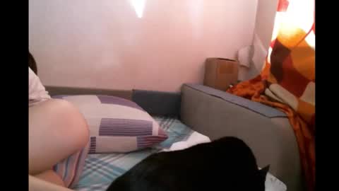 Bella online show from October 2025 04:59:02 AM