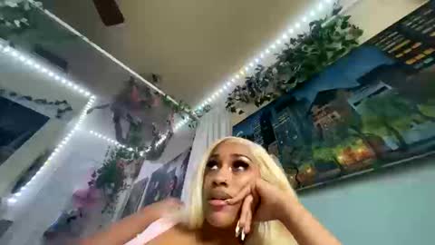 Snapshot of prettyblackgal chatting on October 2025 11:49:01 PM prettyblackgal online show from October 2025 11:49:01 PM