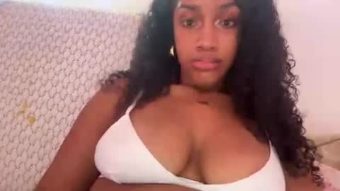 Snapshot of prettyblackgal chatting on August 2026 11:29:01 PM prettyblackgal online show from August 2026 11:29:01 PM