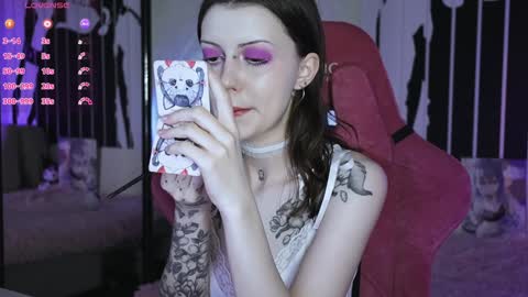 Violet online show from February 2025 11:02:01 PM