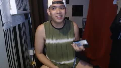 Snapshot of prettyboycum69 chatting on September 2025 07:12:01 AM RAVEN online show from September 2025 07:12:01 AM