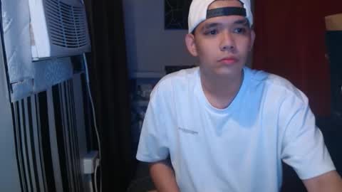 Snapshot of prettyboycum69 chatting on September 2025 11:43:01 PM RAVEN online show from September 2025 11:43:01 PM