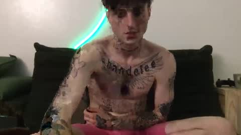 pretty boy online show from November 2025 04:00:01 AM