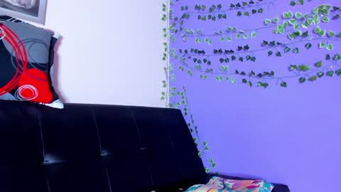 Snapshot of prettybunnies08 chatting on January 2025 05:09:01 AM Enzo Denis online show from January 2025 05:09:01 AM