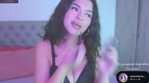 Emma  online show from December 2025 09:01:02 PM