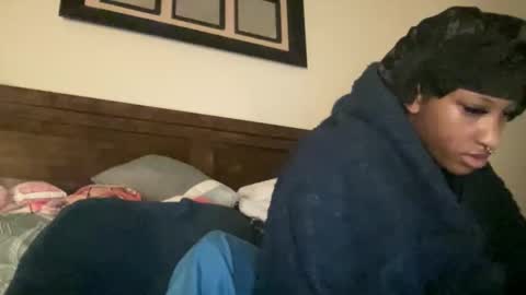 prettyfacefemale online show from April 2026 07:43:01 PM