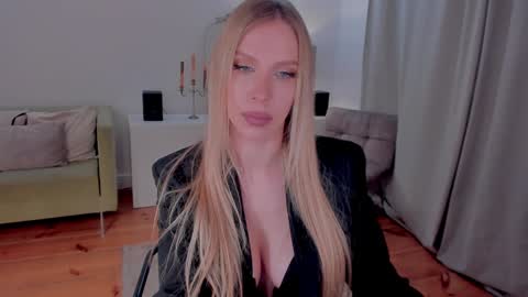 Snapshot of prettyk1ller chatting on January 2025 12:44:02 AM Eva online show from January 2025 12:44:02 AM