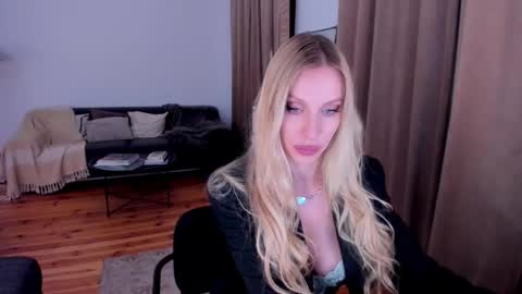 Snapshot of prettyk1ller chatting on October 2025 11:24:02 PM Eva online show from October 2025 11:24:02 PM